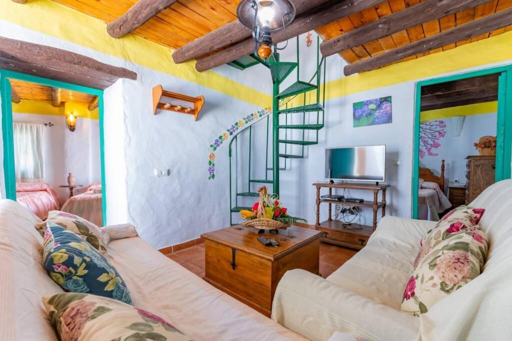 Holiday home Casa Rosa, Con Encanto Y Piscina Climatizada