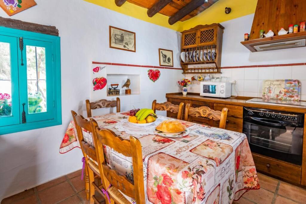 Holiday home Casa Rosa, Con Encanto Y Piscina Climatizada *