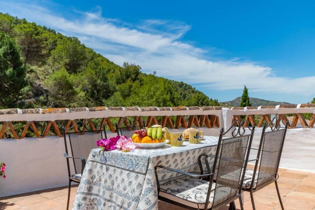 Casa Rosa, Con Encanto Y Piscina Climatizada